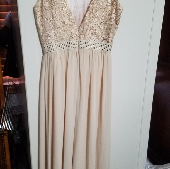 Lucy & Co formal gown - Picture 3 of 9